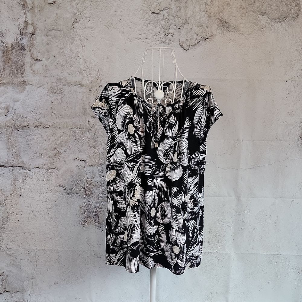 Liz Claiborne Career Floral Black and White Short Sleeve Top Womens Size XL